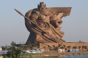 Read more about the article Dewa Guan Yu: Simbol Kesetiaan, Keberanian, dan Keadilan