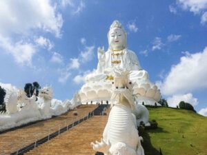 Read more about the article Dewi Kwan Im: Dewi Welas Asih yang Menginspirasi Dunia