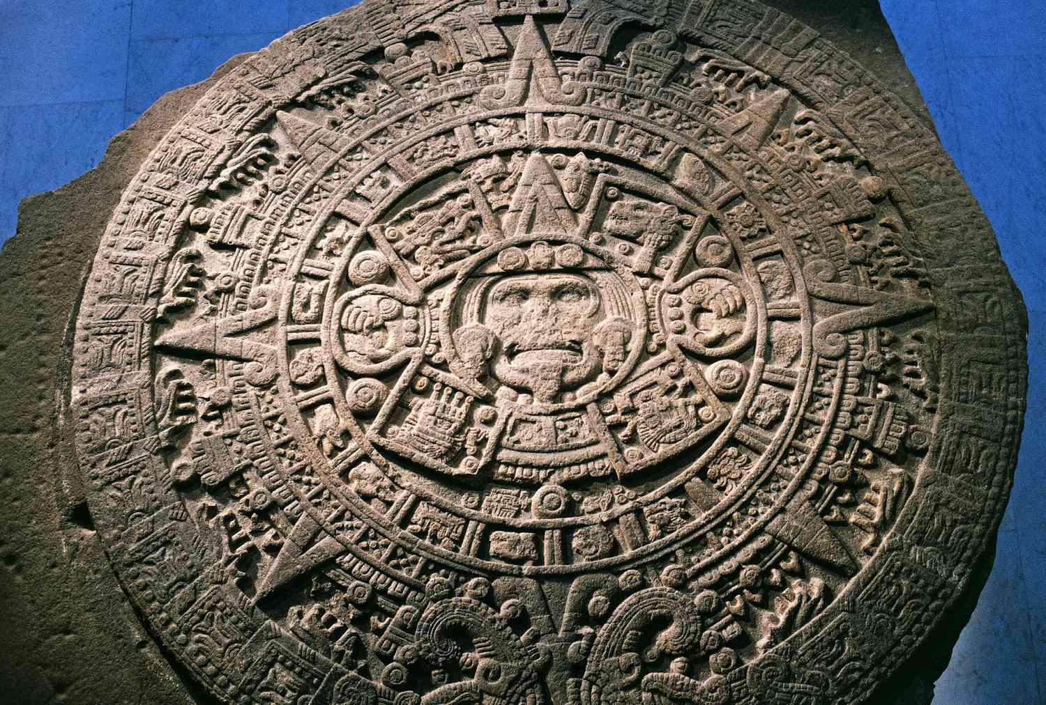Aztec Sun Stone: Artefak Megah Penuh Simbol dan Misteri Kuno